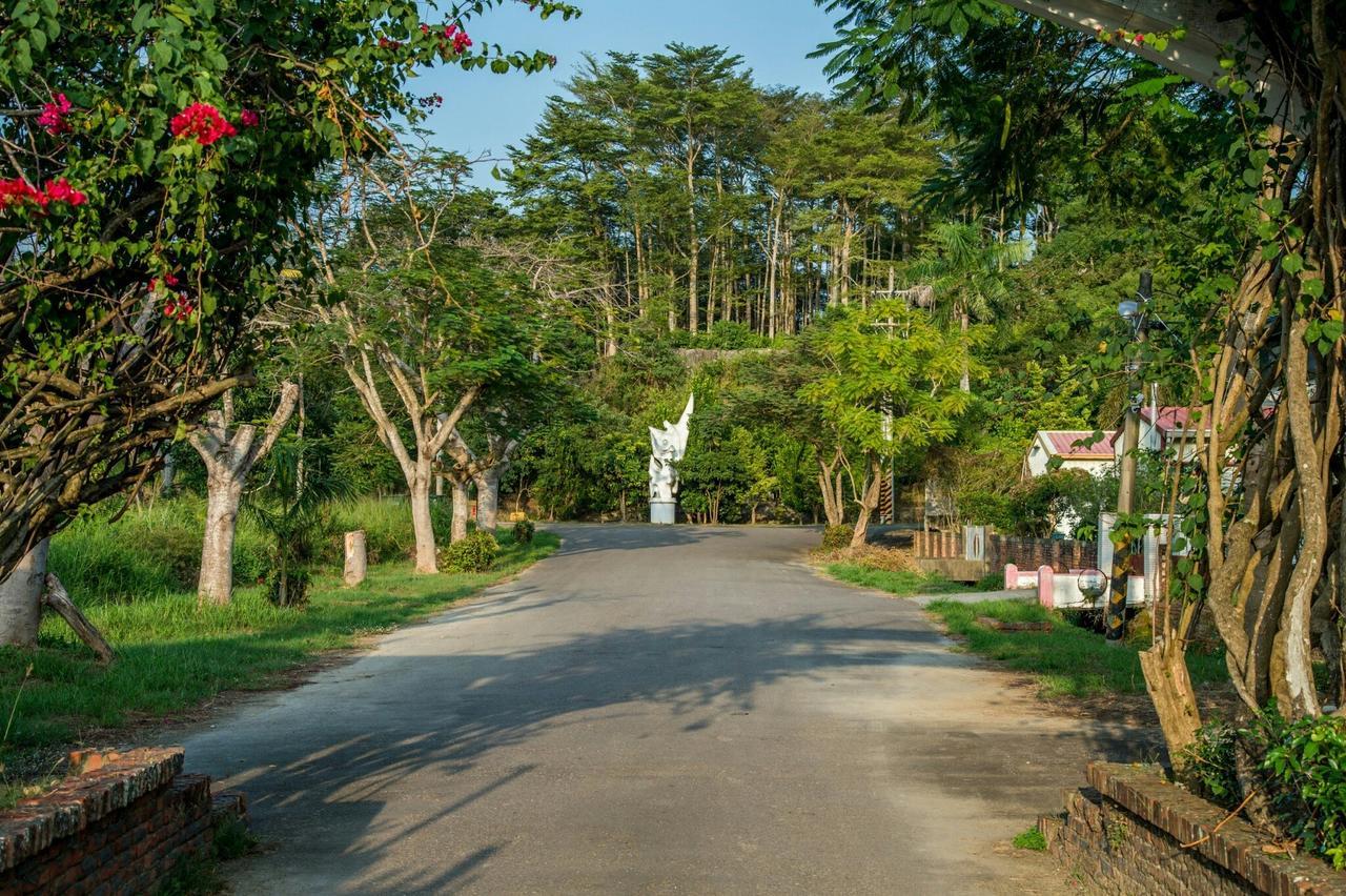 Mountain Homestay 6-8人包棟民宿 新化区 エクステリア 写真
